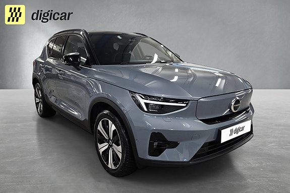 Volvo XC40 7 of 28