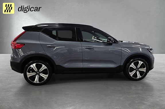 Volvo XC40 6 of 28
