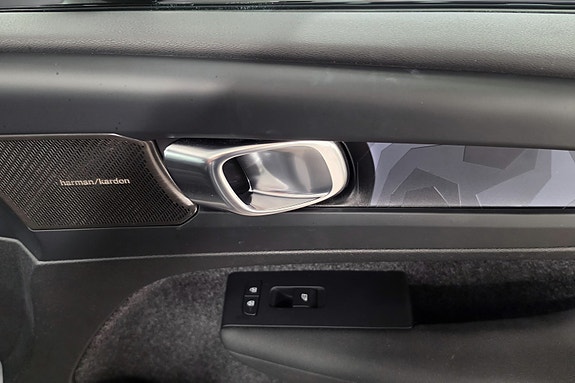Volvo XC40 18 of 28