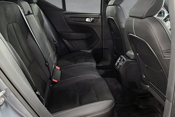 Volvo XC40 20 of 28