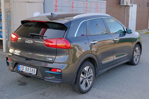Kia e-Niro 2 of 6