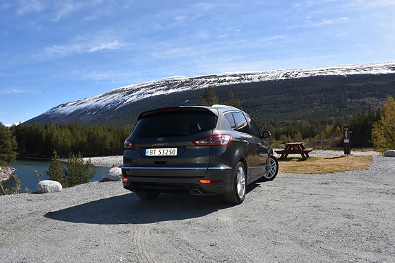 Ford S-MAX 6 of 30