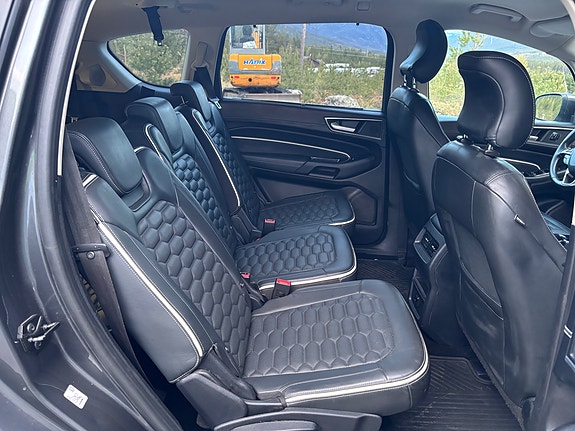 Ford S-MAX 25 of 30