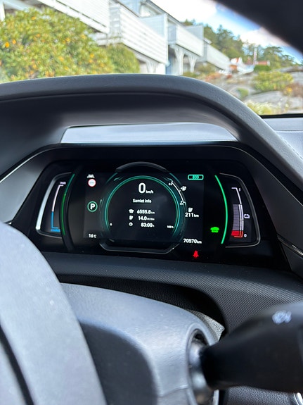 Hyundai IONIQ 2 of 16