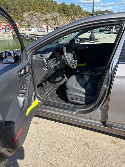Hyundai IONIQ 7 of 16