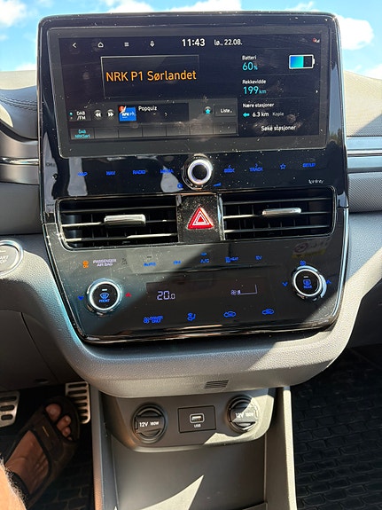 Hyundai IONIQ 15 of 16