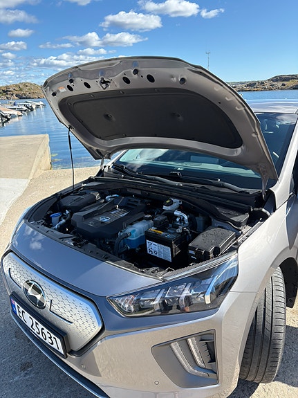 Hyundai IONIQ 9 of 16