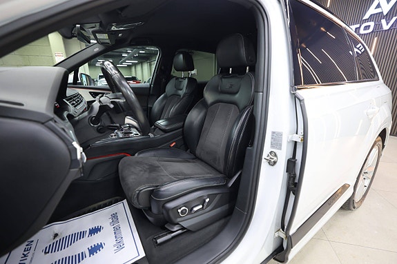 Audi Q7 30 of 30