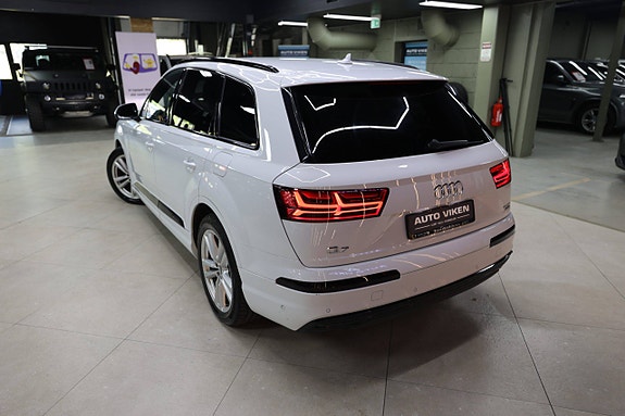 Audi Q7 14 of 30