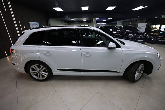 Audi Q7 17 of 30
