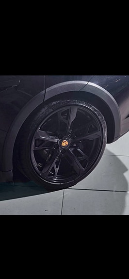 Porsche Taycan 4 12 of 30