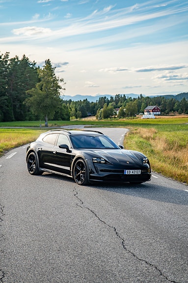Porsche Taycan 4 4 of 30