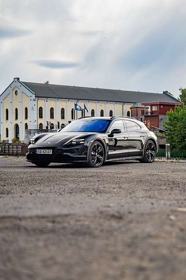 Porsche Taycan 4 3 of 30