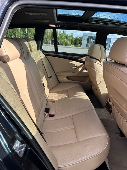 BMW 525d 13 of 30