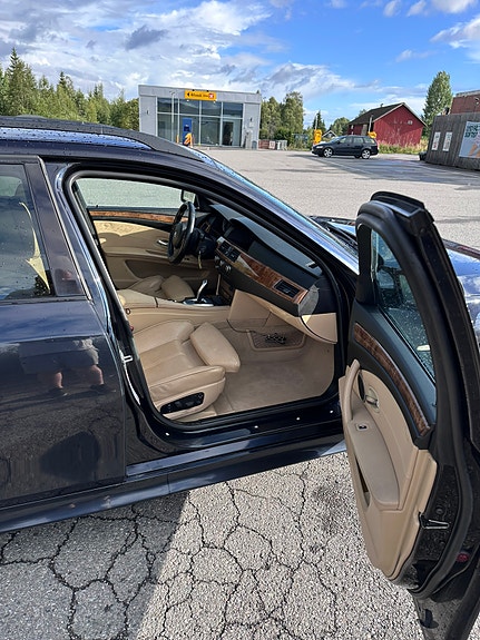 BMW 525d 15 of 30