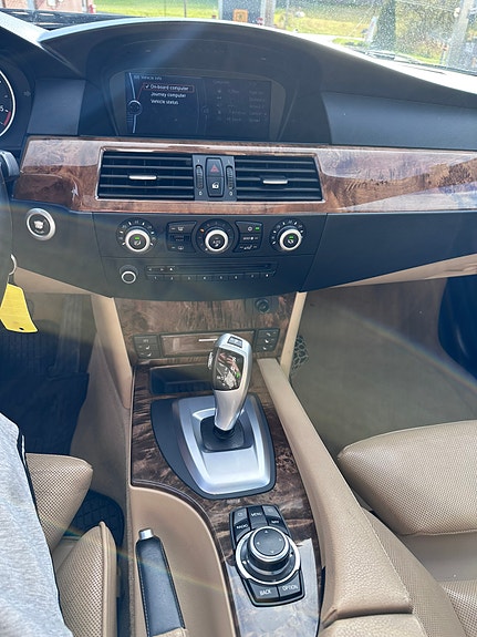 BMW 525d 28 of 30