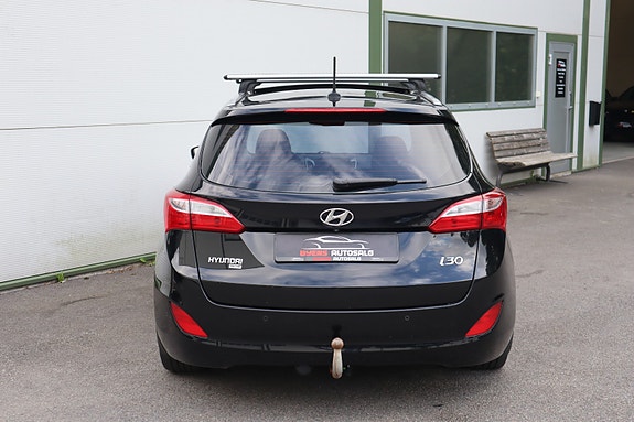 Hyundai i30 14 of 30