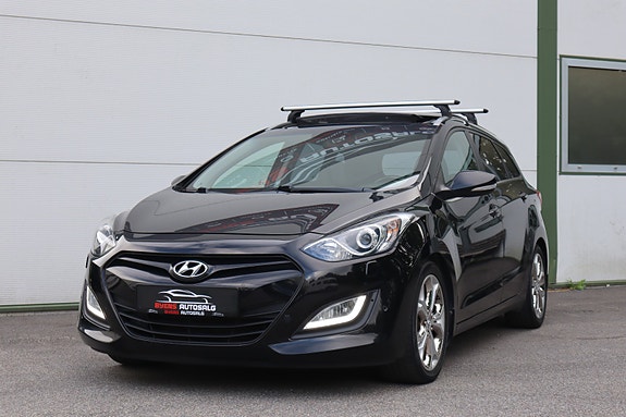 Hyundai i30 2 of 30