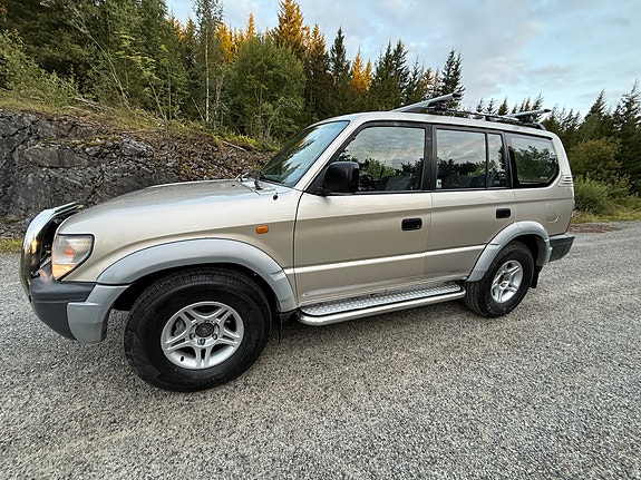 Toyota Land Cruiser 27 of 30