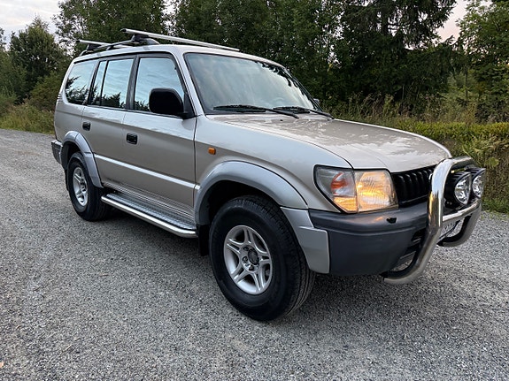 Toyota Land Cruiser 9 of 30