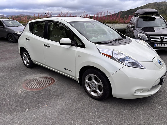 Nissan Leaf 4 of 30