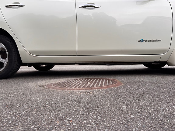 Nissan Leaf 25 of 30