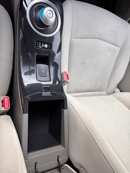 Nissan Leaf 30 of 30