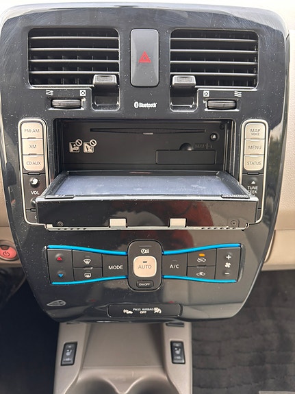 Nissan Leaf 14 of 30