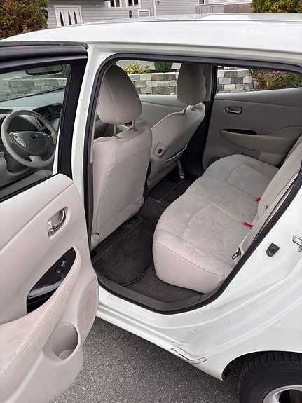 Nissan Leaf 8 of 30