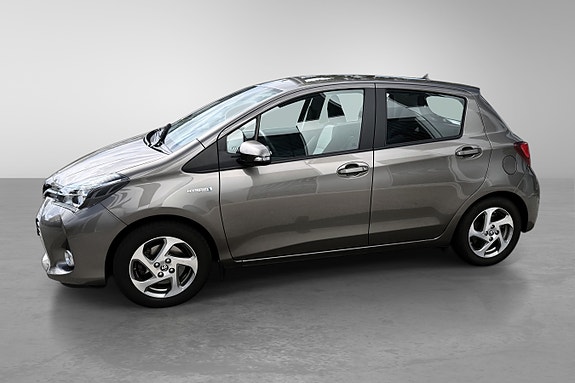 Toyota Yaris 17 of 30