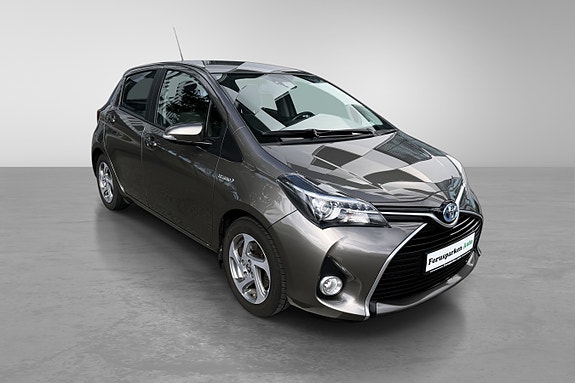 Toyota Yaris 5 of 30