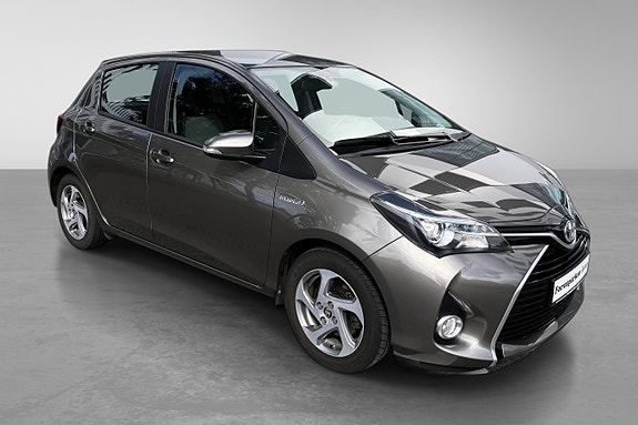 Toyota Yaris 6 of 30