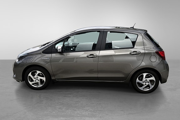 Toyota Yaris 16 of 30