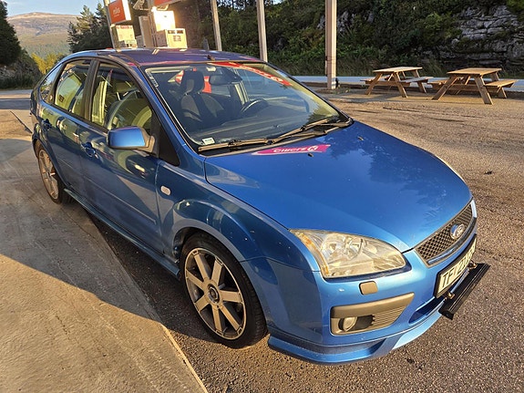 Ford Focus 3 of 7