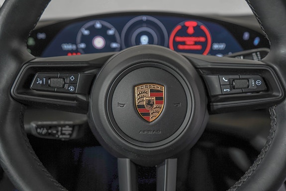 Porsche Taycan Turbo 27 of 30