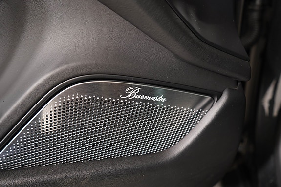 Porsche Taycan Turbo 17 of 30