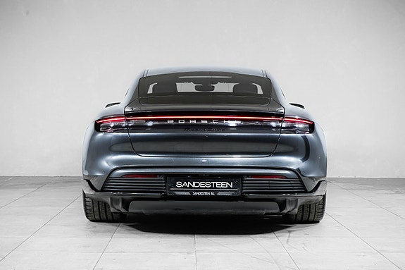Porsche Taycan Turbo 6 of 30