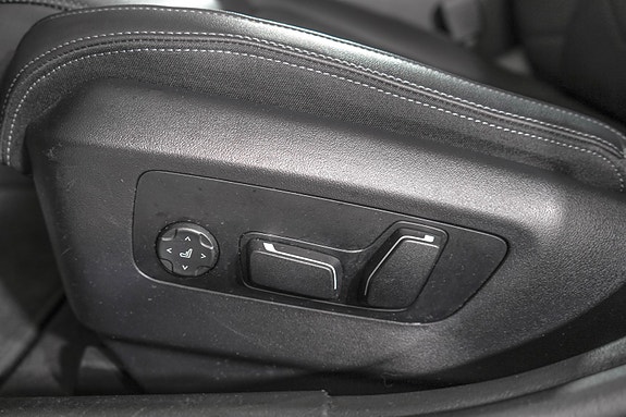 BMW i5 13 of 30