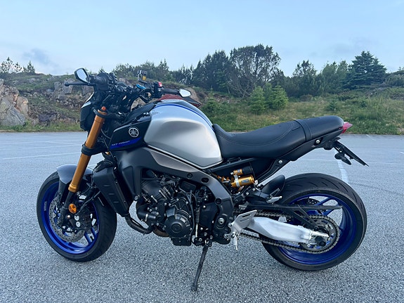 Yamaha MT-09 3 of 6