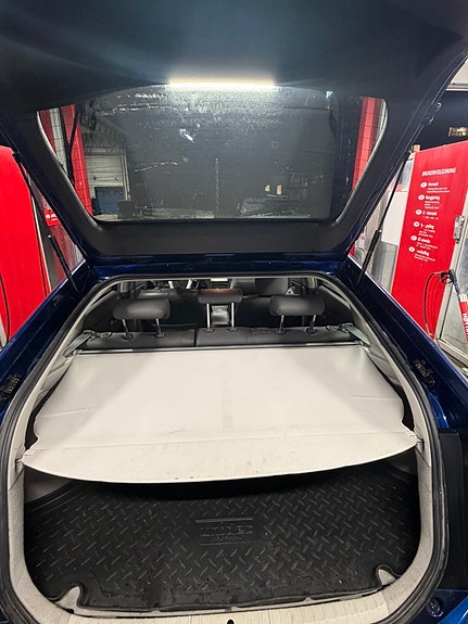 Toyota Prius 12 of 16