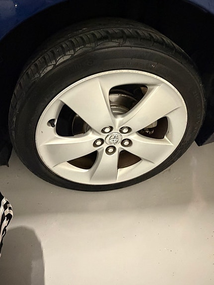 Toyota Prius 14 of 16