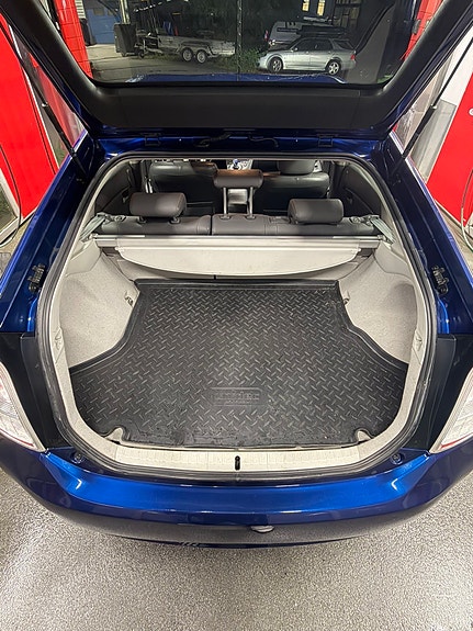 Toyota Prius 10 of 16