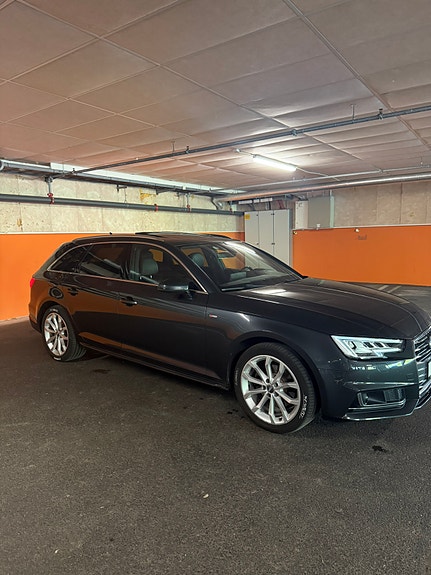 Audi A4 4 of 30