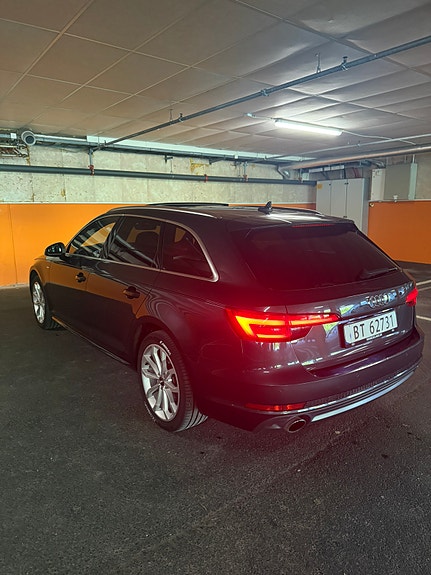 Audi A4 5 of 30