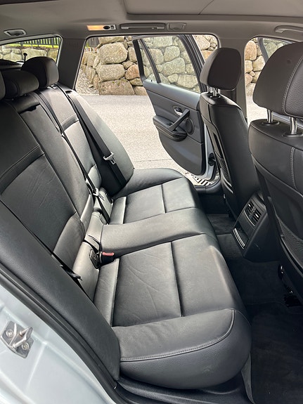 BMW 318i 12 of 19