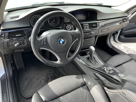 BMW 318i 8 of 19