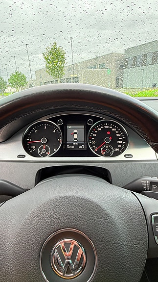 Volkswagen Passat CC 13 of 22