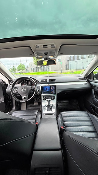 Volkswagen Passat CC 16 of 22