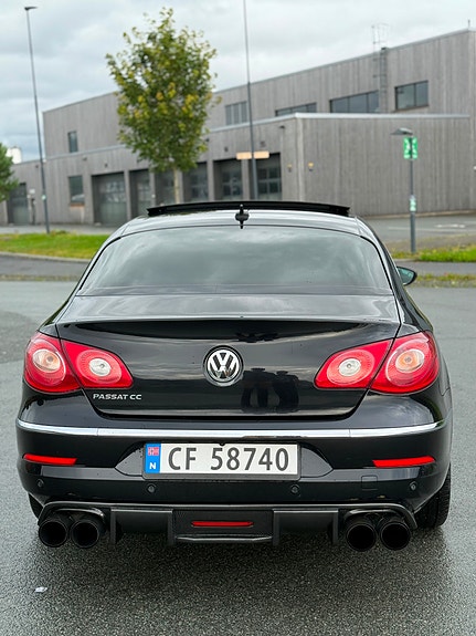 Volkswagen Passat CC 15 of 22