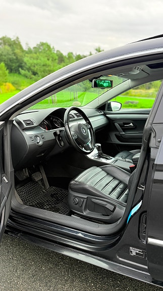 Volkswagen Passat CC 9 of 22